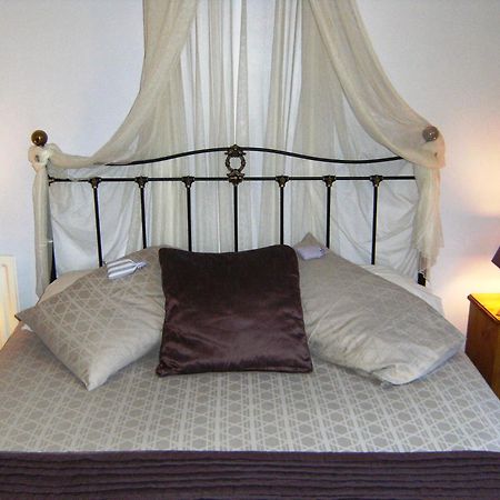 Bridge House Bed & Breakfast Newark upon Trent Стая снимка